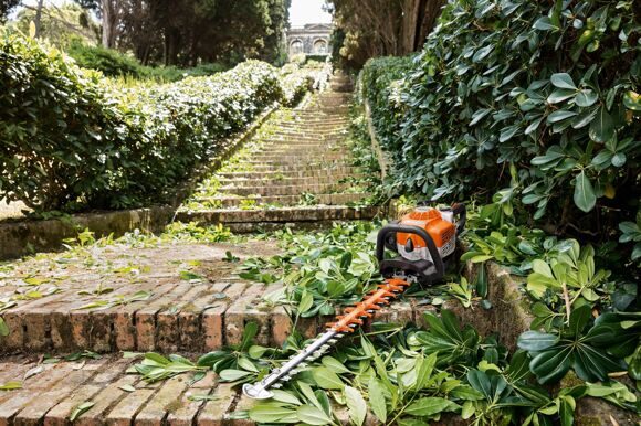 Бензиновые мотоножницы Stihl